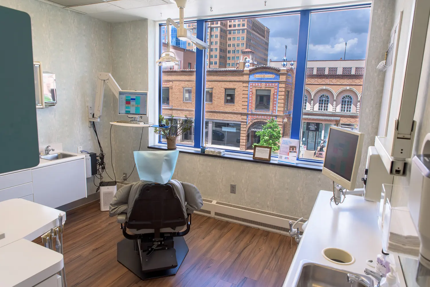 Plaza Family Dentistry treatment room